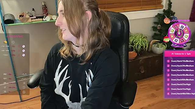 luluvaladon online show from December 29, 3:22 am