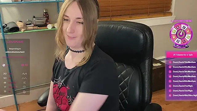 luluvaladon online show from January 23, 6:06 am