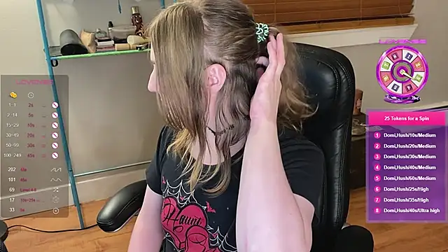 luluvaladon online show from March 3, 2:04 am