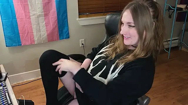 luluvaladon online show from September 28, 4:29 am