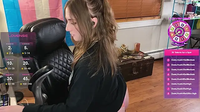 luluvaladon online show from March 20, 3:55 am