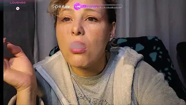 Snapshot of dagny-jo chatting on February 6, 3:27 am dagny-jo online show from February 6, 3:27 am