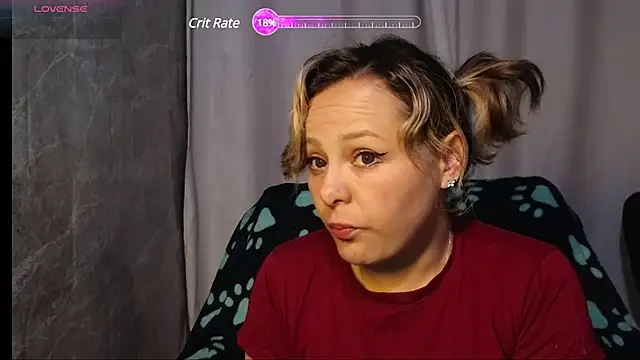 Snapshot of dagny-jo chatting on February 7, 3:01 am dagny-jo online show from February 7, 3:01 am