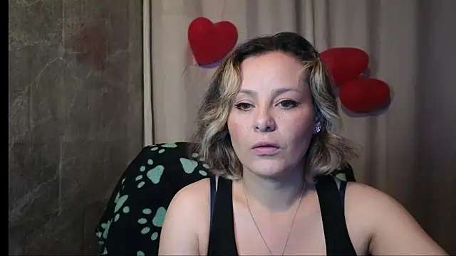 Snapshot of dagny-jo chatting on March 7, 2:46 am dagny-jo online show from March 7, 2:46 am