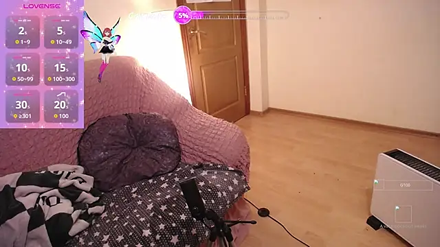 Snapshot of Wings_of_A_Butterfly chatting on October 10, 6:40 pm Wings of A Butterfly online show from October 10, 6:40 pm