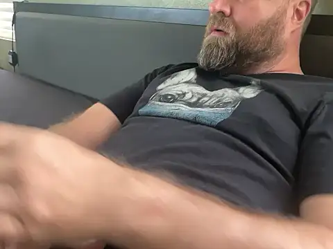 Snapshot of guy5151 chatting on December 30, 6:38 pm guy5151 online show from December 30, 6:38 pm