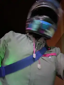 Snapshot of vaneelee chatting on November 16, 3:01 am vaneelee online show from November 16, 3:01 am