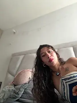 vaneelee online show from March 15, 5:30 pm