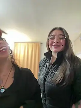 vaneelee online show from April 12, 2:05 am