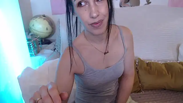 -carla- online show from February 22, 7:40 am