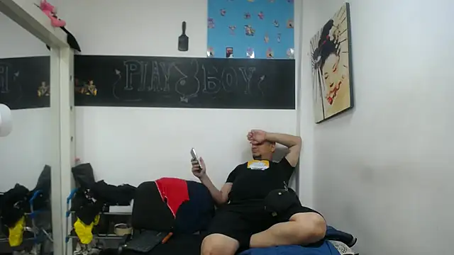 Meloncillo And BabyLiss online show from February 25, 5:19 am