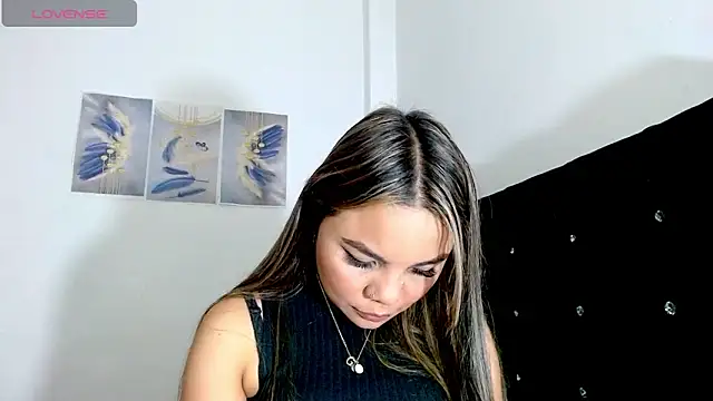 Kylie loveee online show from February 24, 7:56 pm