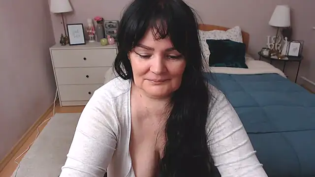 Snapshot of LeveMe2Nightt chatting on February 17, 12:59 pm LeveMe2Nightt online show from February 17, 12:59 pm