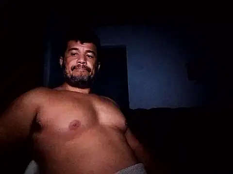 Snapshot of tarra122 chatting on February 20, 3:47 am tarra122 online show from February 20, 3:47 am