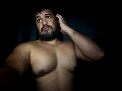 Snapshot of tarra122 chatting on May 8, 1:55 am tarra122 online show from May 8, 1:55 am