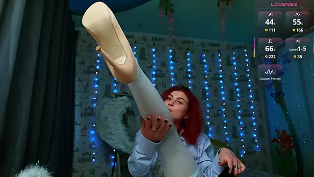 SmokyRose online show from February 15, 2:22 pm