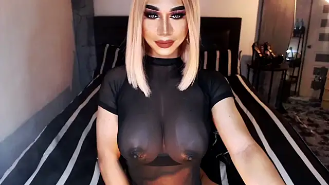 Snapshot of MassiveCockxMistress chatting on November 26, 4:41 pm MassiveCockxMistress online show from November 26, 4:41 pm