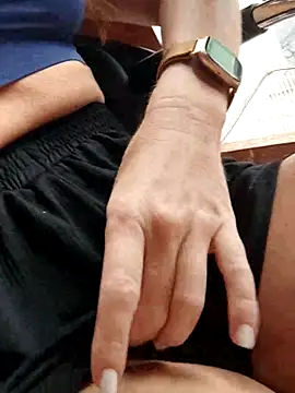 LilliThelo online show from February 22, 11:02 am