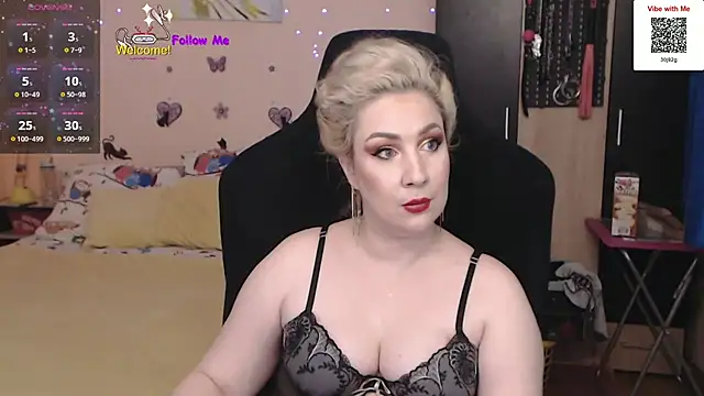 Snapshot of MissLexyGold chatting on January 15, 7:01 pm MissLexyGold online show from January 15, 7:01 pm