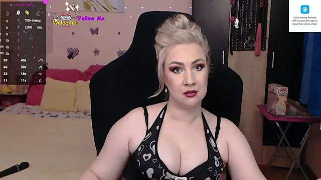 Snapshot of MissLexyGold chatting on February 1, 4:44 pm MissLexyGold online show from February 1, 4:44 pm