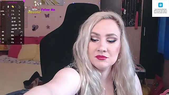 Snapshot of MissLexyGold chatting on February 19, 1:50 pm MissLexyGold online show from February 19, 1:50 pm