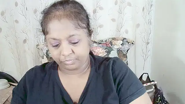 Snapshot of Indiantasha chatting on July 13, 4:43 pm Indiantasha online show from July 13, 4:43 pm