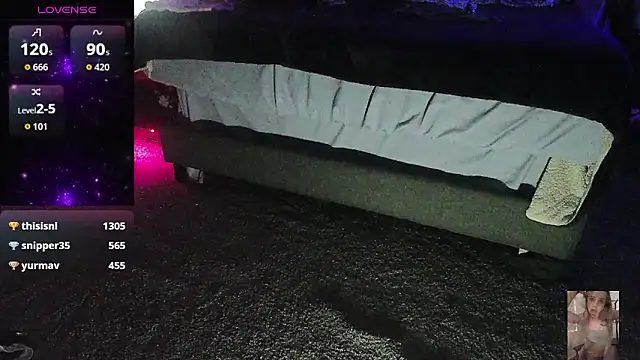 Blondiewithanass online show from November 29, 1:25 pm