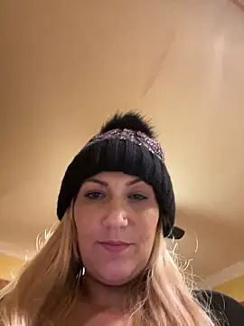 Snapshot of LittleMissEeve chatting on February 20, 5:07 pm LittleMissEeve online show from February 20, 5:07 pm