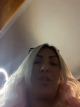 Snapshot of LittleMissEeve chatting on September 15, 9:48 pm LittleMissEeve online show from September 15, 9:48 pm