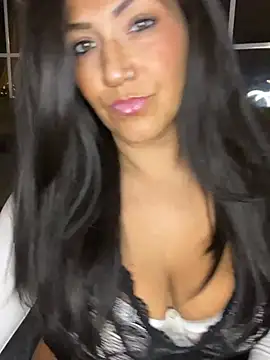 Snapshot of LittleMissEeve chatting on February 13, 12:28 am LittleMissEeve online show from February 13, 12:28 am