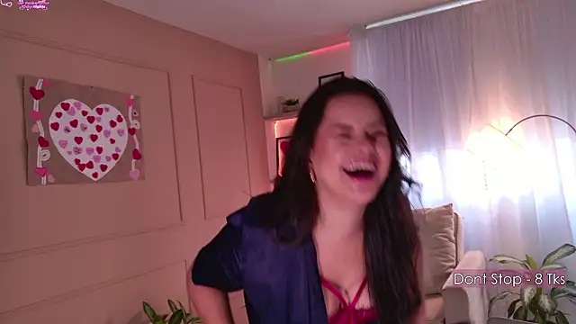 missvale online show from February 18, 6:04 pm