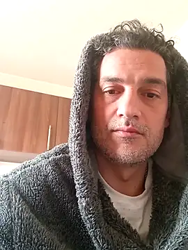 Snapshot of Arges20 chatting on February 1, 9:19 am Arges20 online show from February 1, 9:19 am