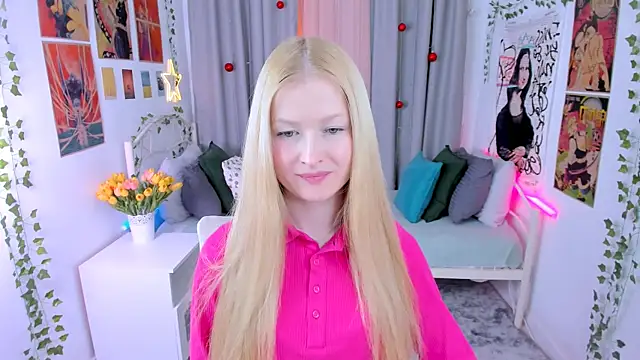 Laly Peach online show from December 13, 11:23 am