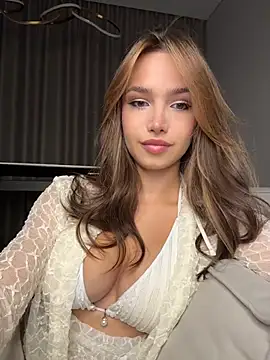 stefannichka online show from April 3, 8:40 pm