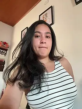 Snapshot of Nina_lovi chatting on December 12, 7:48 pm Nina lovi online show from December 12, 7:48 pm