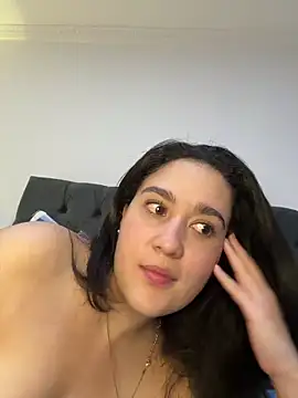 Snapshot of Nina_lovi chatting on February 5, 6:46 am Nina lovi online show from February 5, 6:46 am