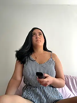 Snapshot of Nina_lovi chatting on October 22, 9:14 pm Nina lovi online show from October 22, 9:14 pm