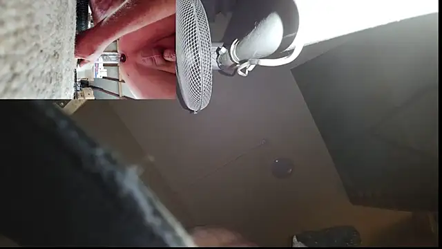 Snapshot of Svenslut chatting on October 6, 9:23 pm Svenslut online show from October 6, 9:23 pm