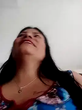 Snapshot of salomexlove_20 chatting on March 1, 1:40 pm salomexlove 20 online show from March 1, 1:40 pm