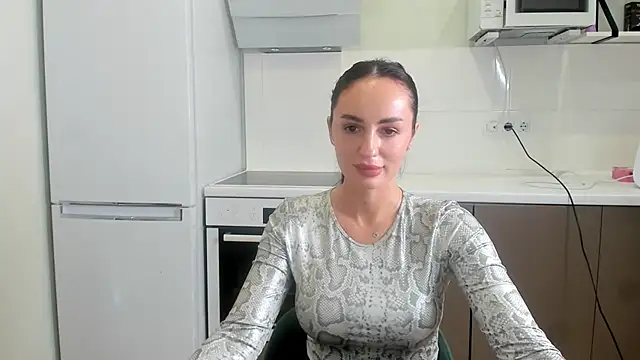 Snapshot of Your_Masha chatting on February 4, 12:00 pm Your Masha online show from February 4, 12:00 pm