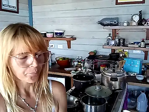 Luna-Natural online show from January 15, 6:51 pm