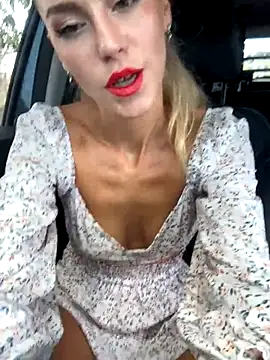 Snapshot of nicole_98 chatting on October 10, 9:30 am nicole 98 online show from October 10, 9:30 am