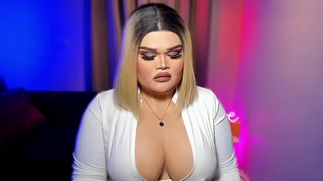 KarolinaThompson online show from March 5, 9:05 am