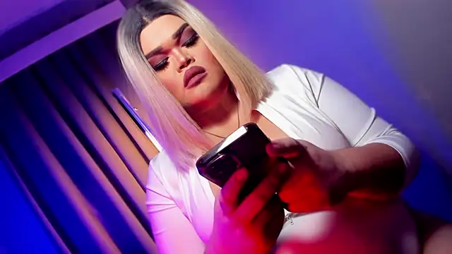 KarolinaThompson online show from March 18, 9:42 am