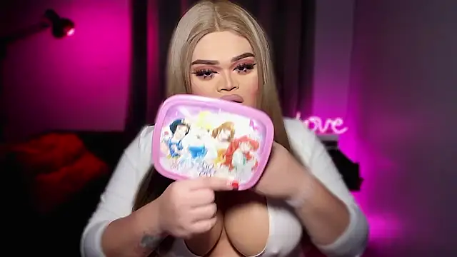 KarolinaThompson online show from February 7, 5:44 am