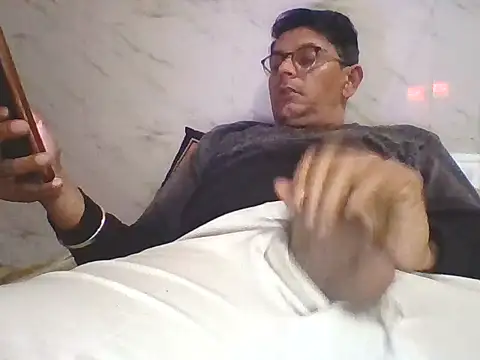 Snapshot of Kumarjay330 chatting on February 8, 5:27 pm Kumarjay330 online show from February 8, 5:27 pm