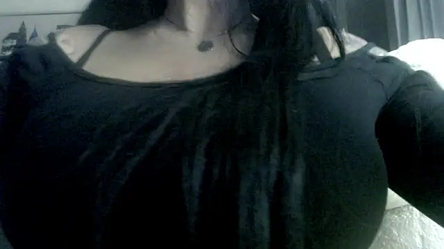 stormylana online show from April 15, 7:37 am