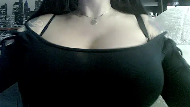 stormylana online show from April 17, 7:39 pm