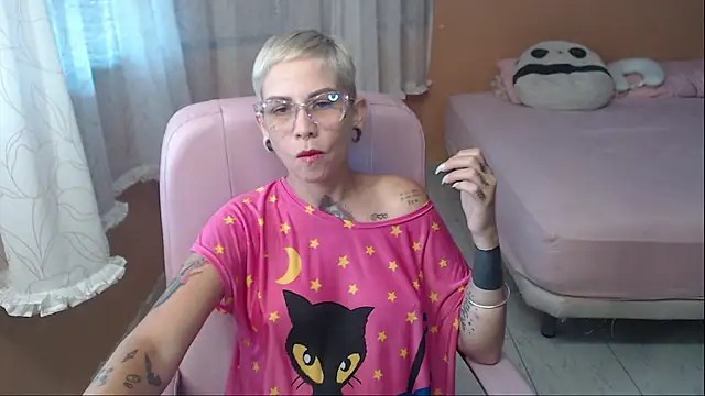 moon cat85 online show from May 27, 1:30 pm