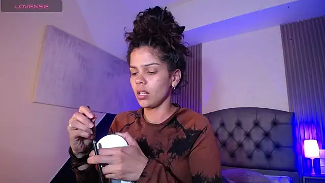 ximena diaz online show from March 1, 8:53 pm